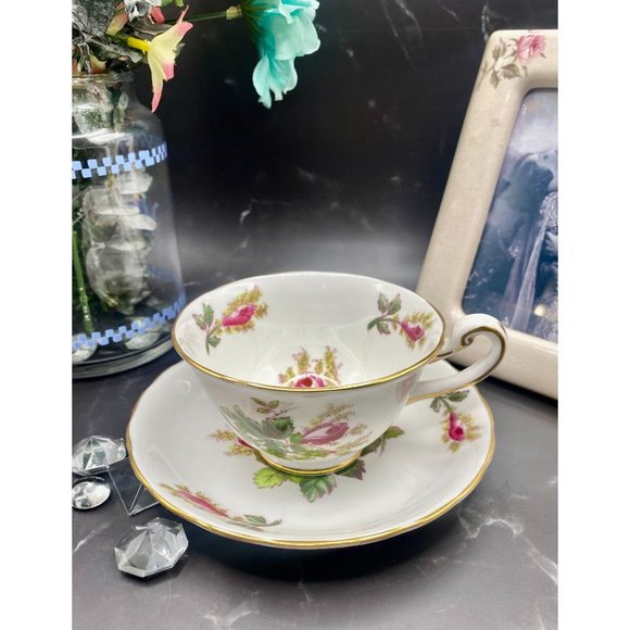 Royal Chelsea "Moss Rose" collection, English Bone China teacup and saucer - Picture 12 of 12